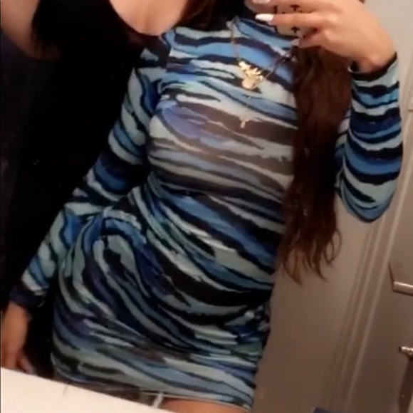 Prettylittlething Blue Abstract Print Slinky High Neck Long Sleeve Bodycon Dress - Picture 2 of 2